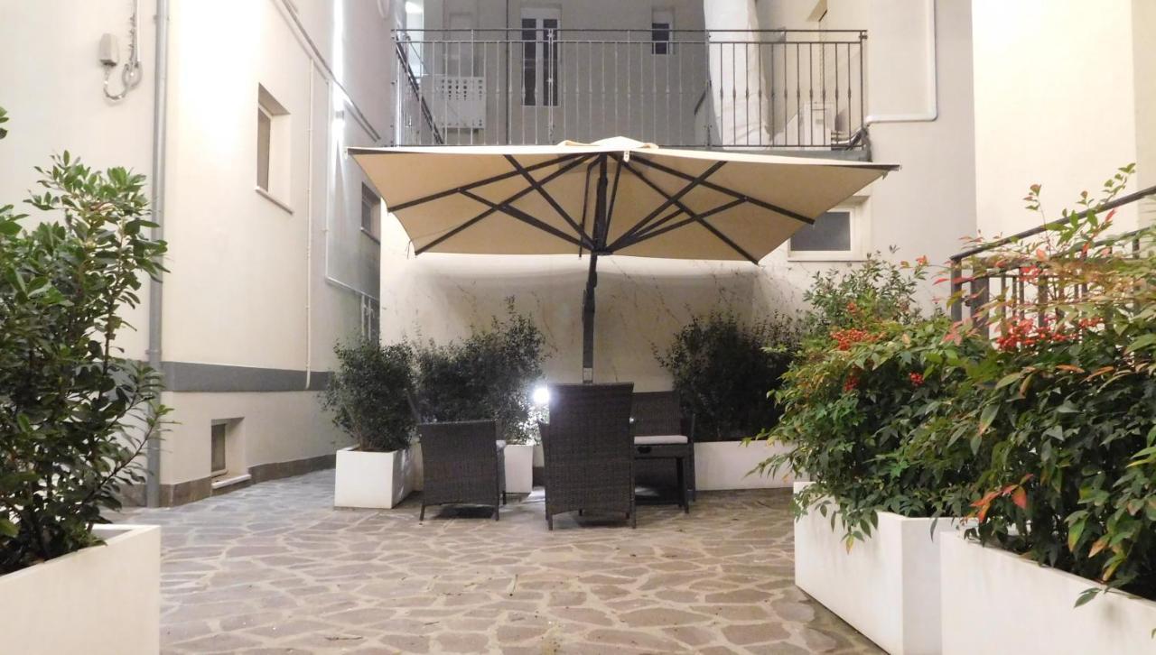 Gabbiano Apartments Ріміні Екстер'єр фото