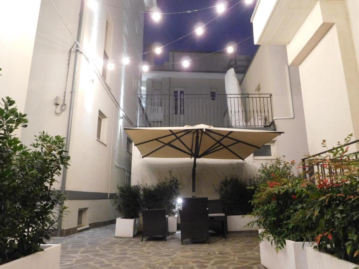 Gabbiano Apartments Ріміні Екстер'єр фото