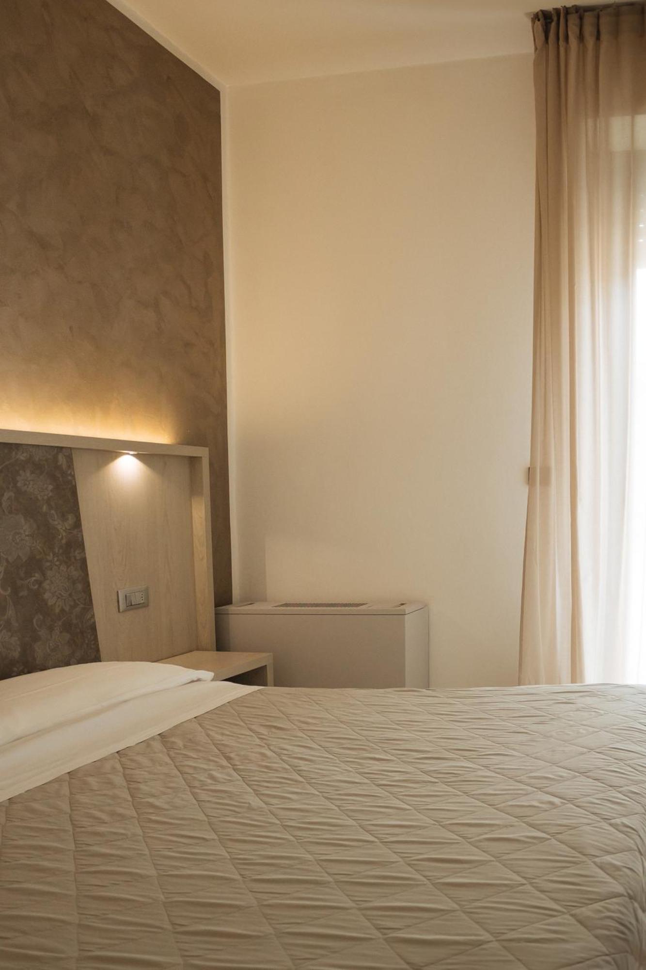 Gabbiano Apartments Ріміні Екстер'єр фото